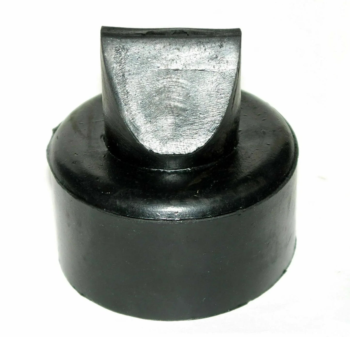 Rubber valve air cleaner and purifier, cylindrical design for efficient air filtration in machinery