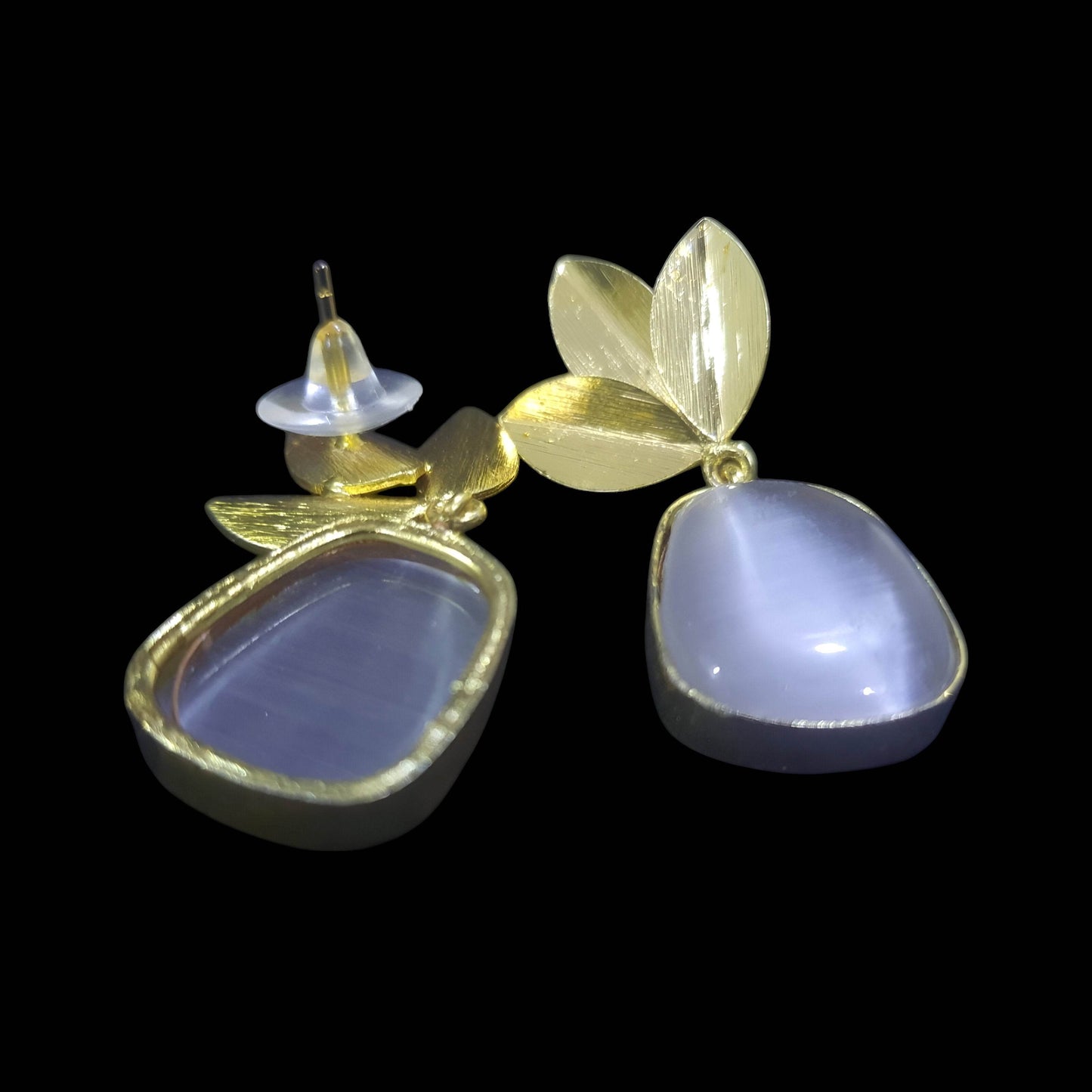Amber stone leaf design earrings featuring elegant gold accents and unique leaf details