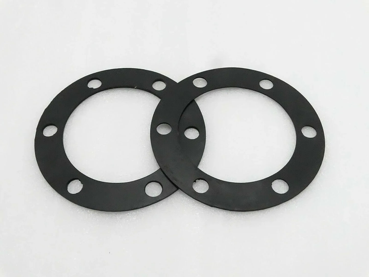 JCB 3cx hydraulic tank gasket pair, durable rubber, designed for sealing hydraulic tanks