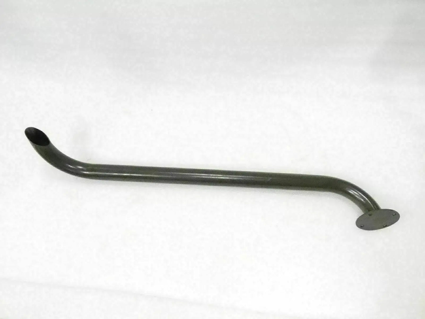 Jeep side mounting exhaust pipe for optimal airflow and performance enhancement in vehicles