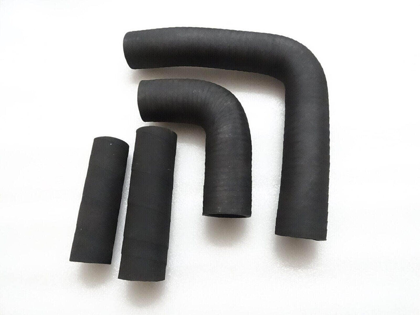 Set of 4 Massey Ferguson radiator hose pipe, made of durable rubber for optimal engine cooling
