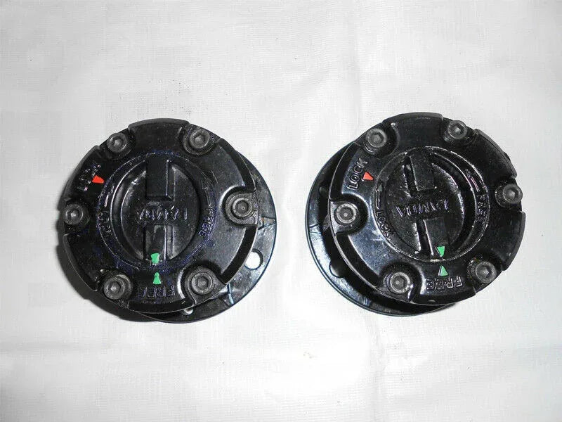 Set of OE manual locking hub wheel hubs for mb willys jeep, durable black plastic, ideal for off-road use