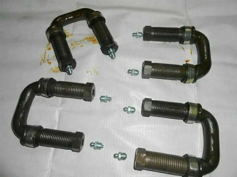 Heavy-duty U shackle kit with dark steel shackles and mounting bolts