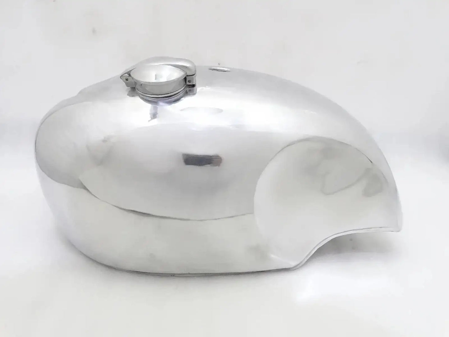 BSA A65 SPITFIRE 4 GALLON ALLOY ALUMINIUM PETROL TANK WITH CAP - StellerGear