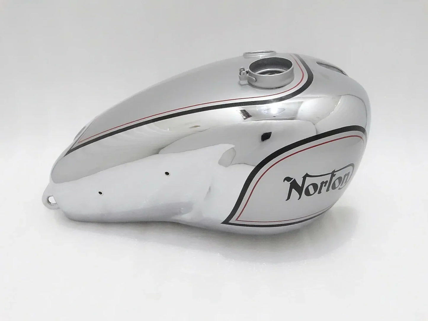 NORTON DOMINATOR MODEL 7 CHROMED AND PAINTED PETROL TANK - StellerGear