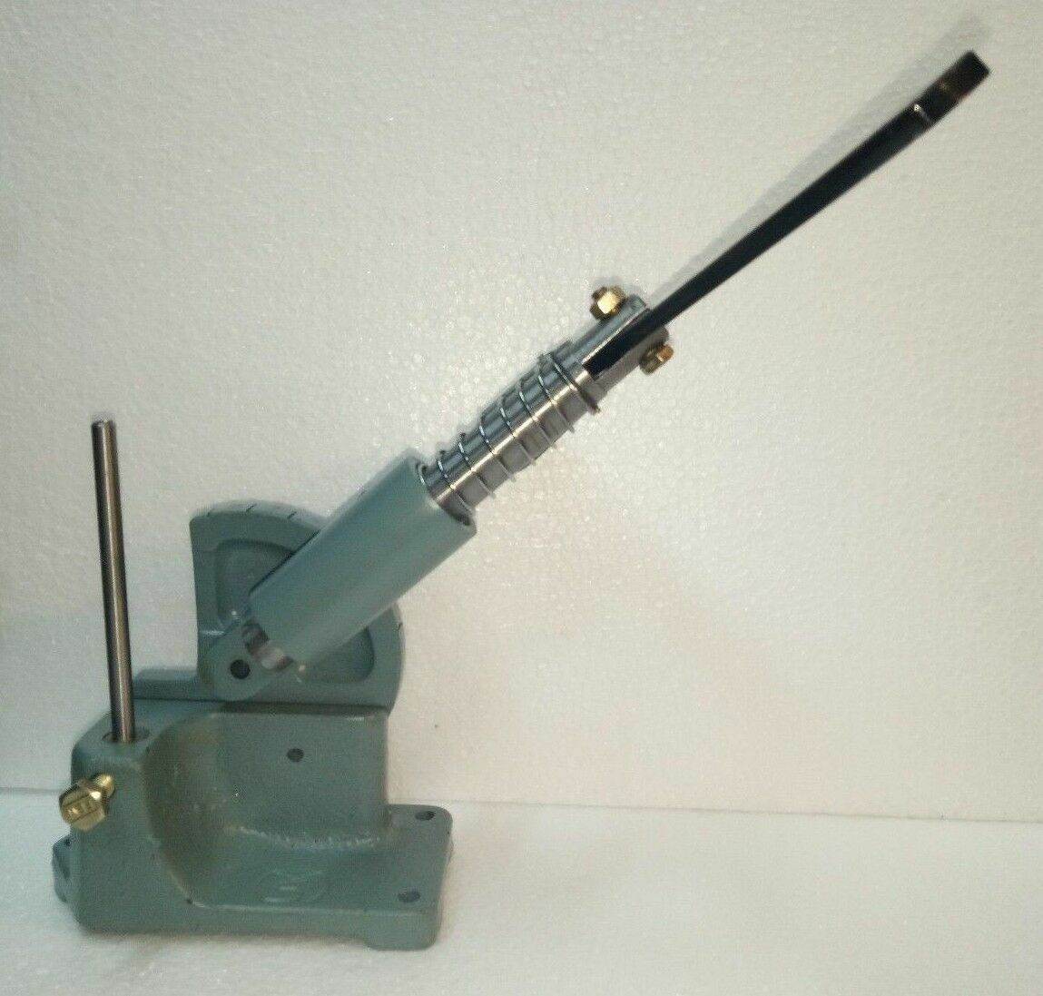 Valve seat grinder dresser stand with adjustable lever for precision grinding and reshaping