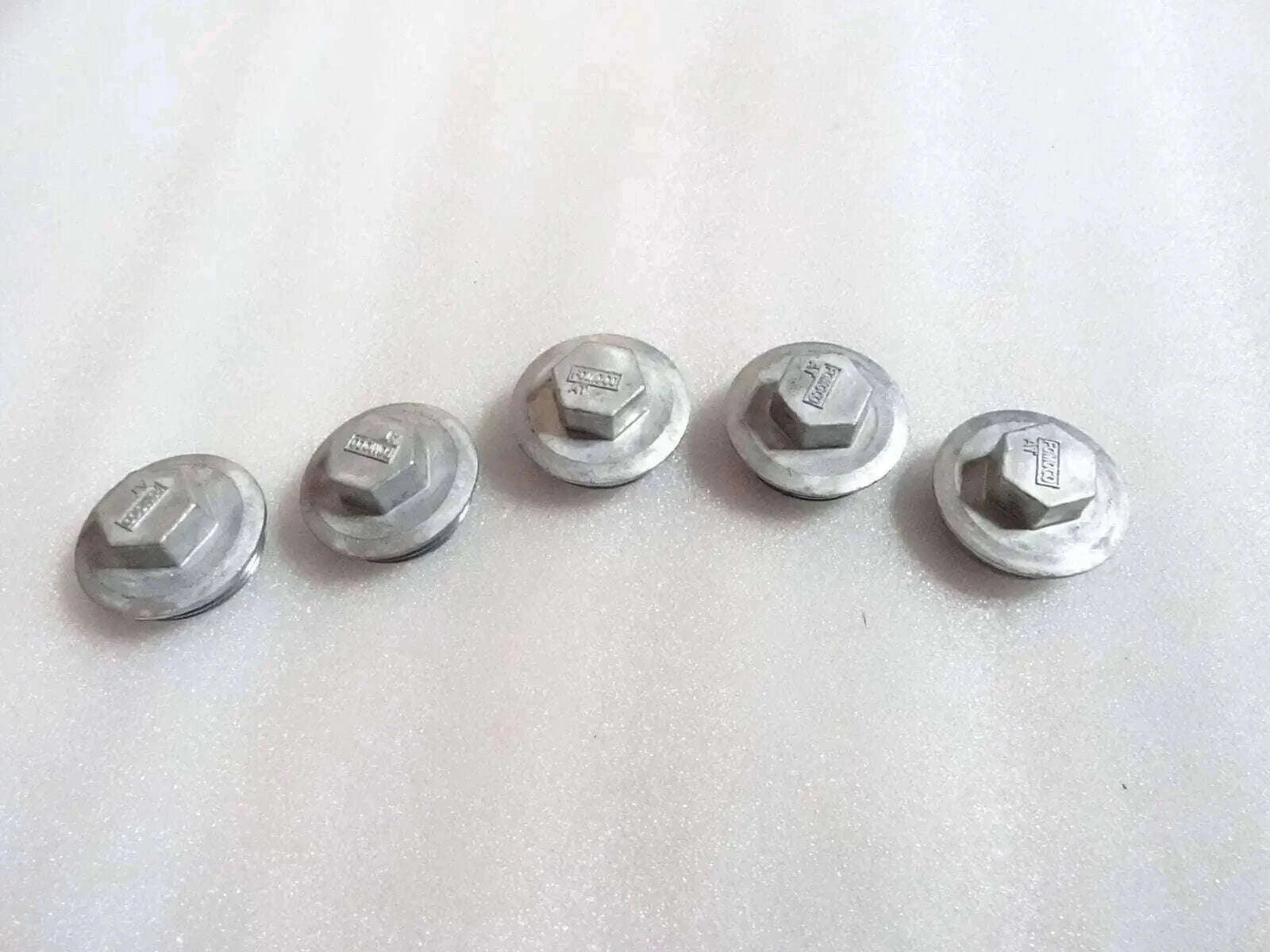5x Gear Cover Nut Inspection Plug for Ford 3600 Tractor