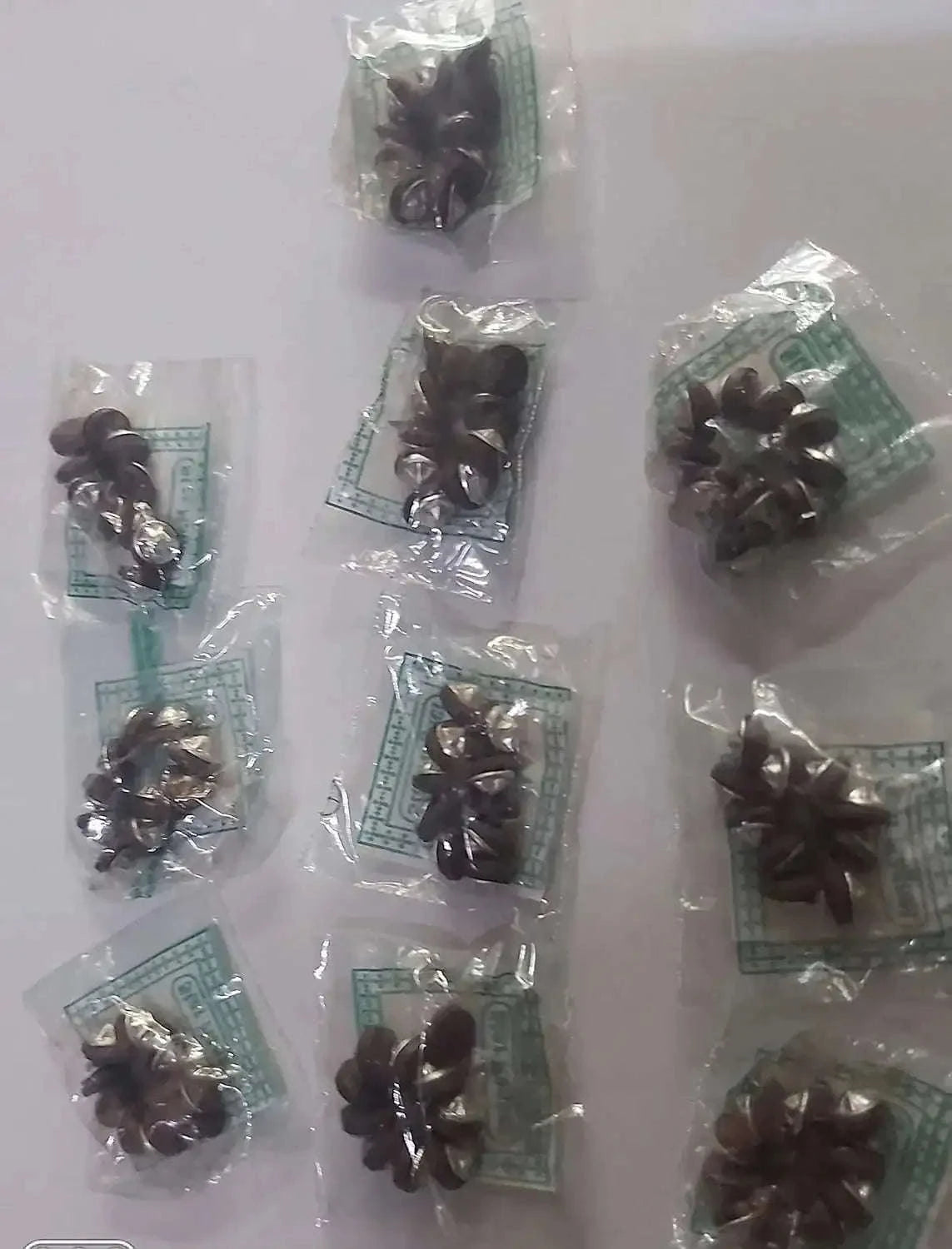Star magnets for acupressure - 100 pcs combo pack featuring durable, star-shaped designs.