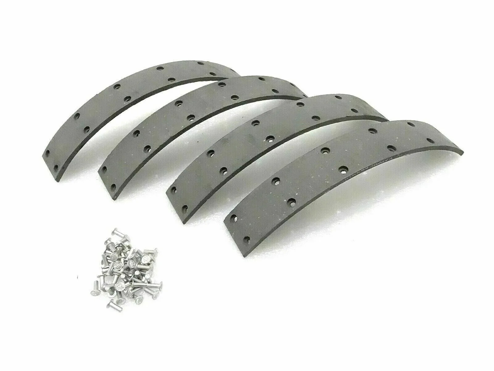 Rubberised brake lining set with four pieces for tractor maintenance, includes bolts for easy installation. Brake lining replacement cost.