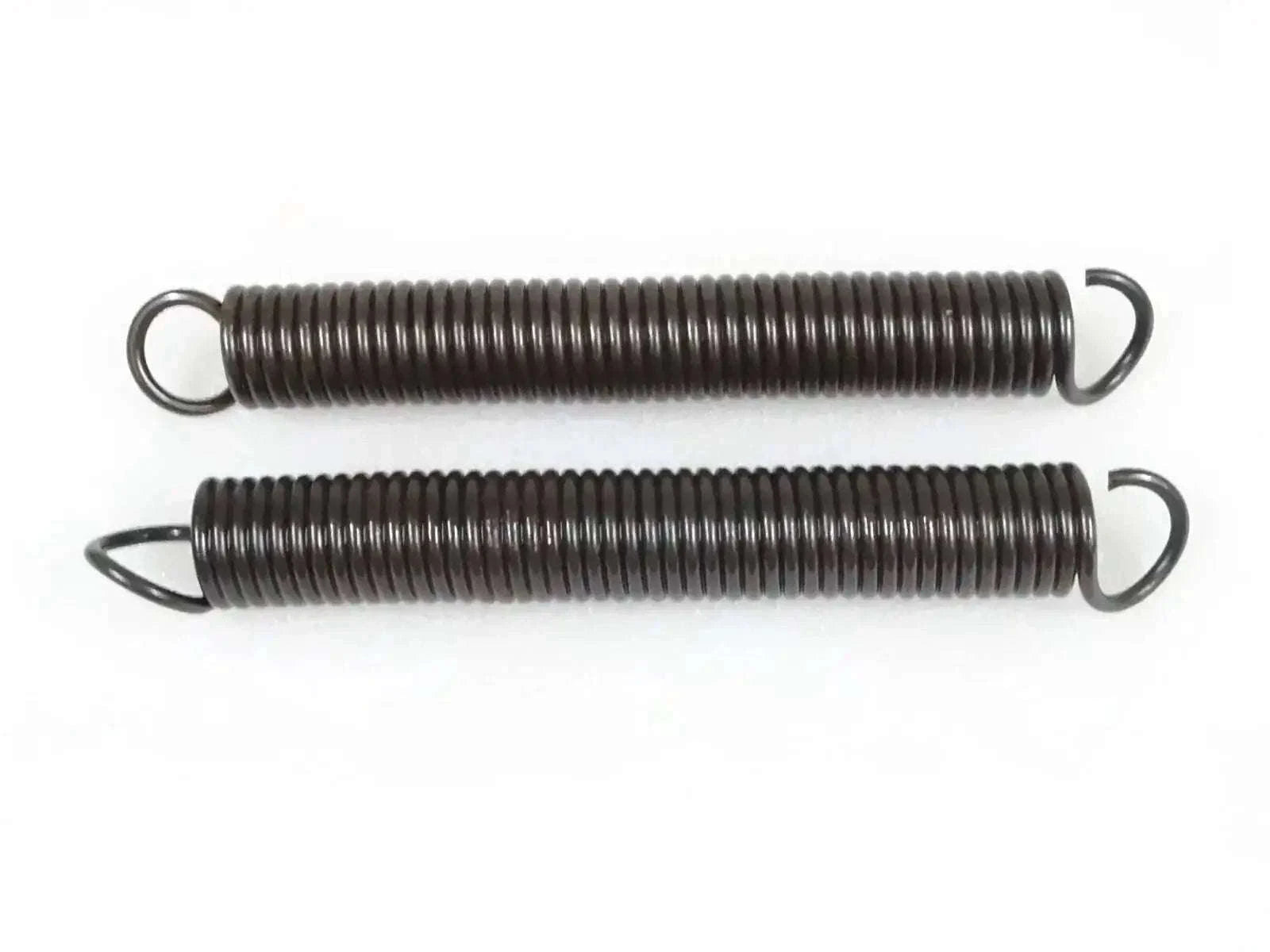 Brake pedal return spring set for Mahindra tractors 3325, 3525, 3825, 4025 - high-quality replacement parts.