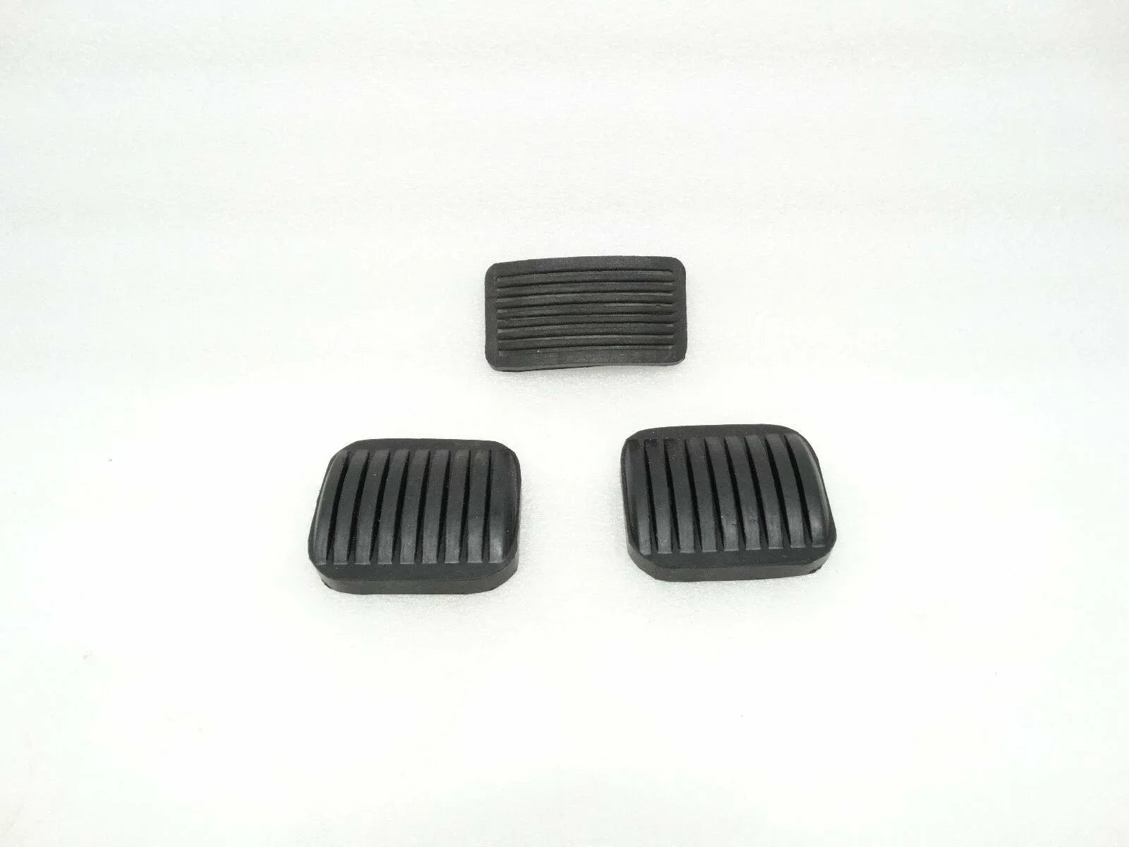 Set of 3 black rubber Jeep pedal pads: brake, clutch and throttle