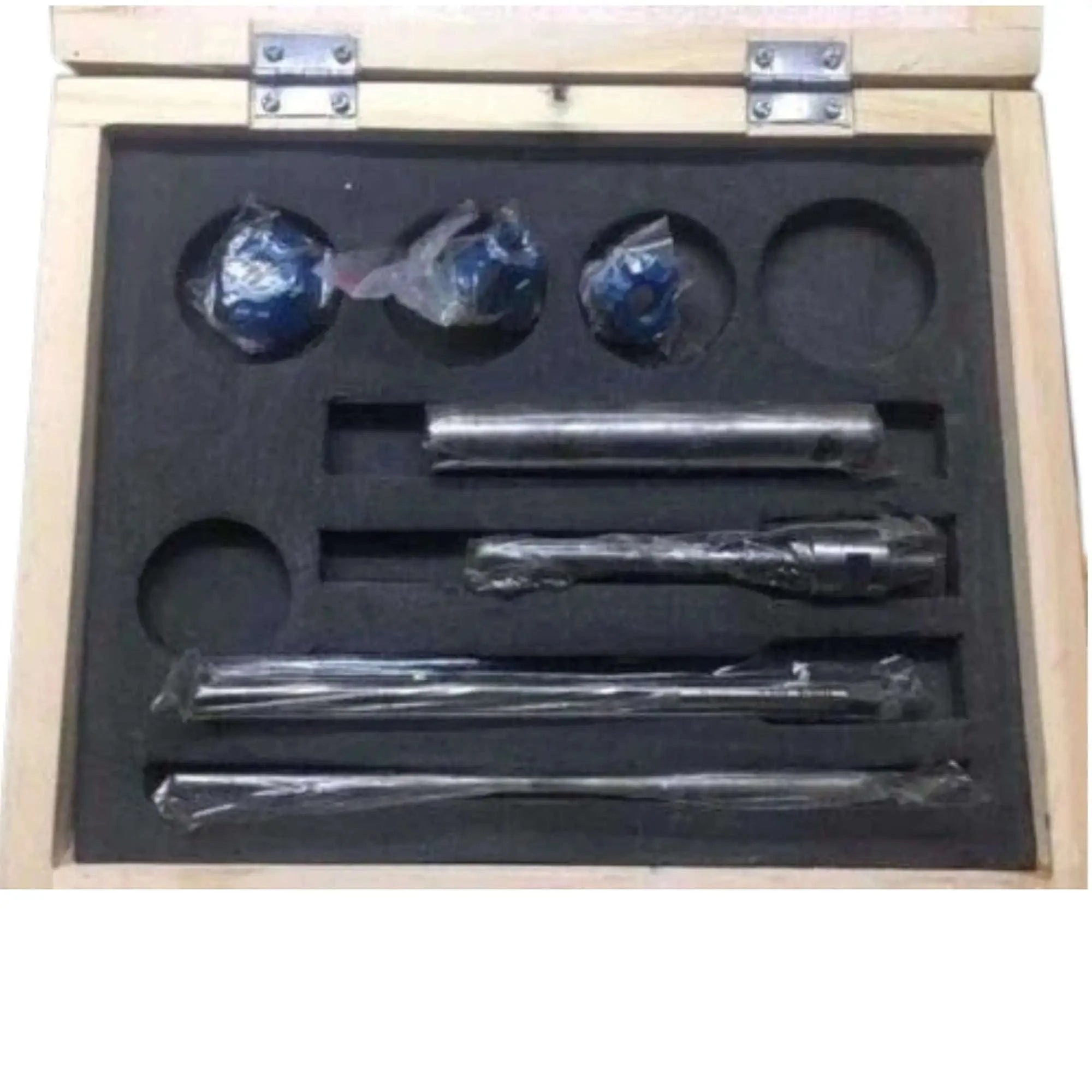 Briggs engine valve seat cutter kit in wooden case, includes multiple sizes for precise machining