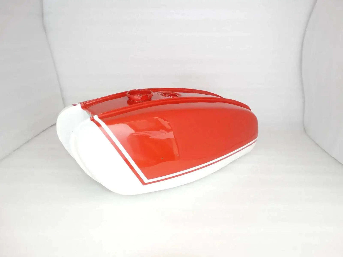 BSA A65 THUNDERBOLT LIGHTNING ORANGE SHADE PETROL TANK 1970'S MODEL - StellerGear