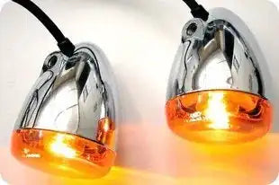 Chrome front turn signals with amber lenses