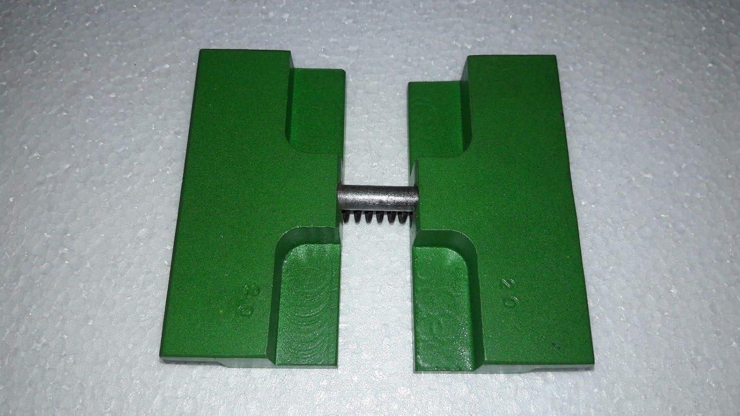 Green vise adapter for holding common rail injector ends in a clamp