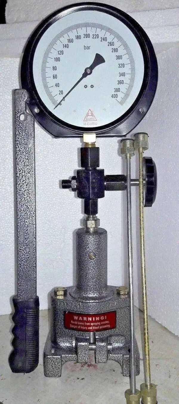 Diesel injector pop tester with pressure gauge and hand pump handle