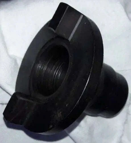Black cone coupling with threaded inlet and smooth end