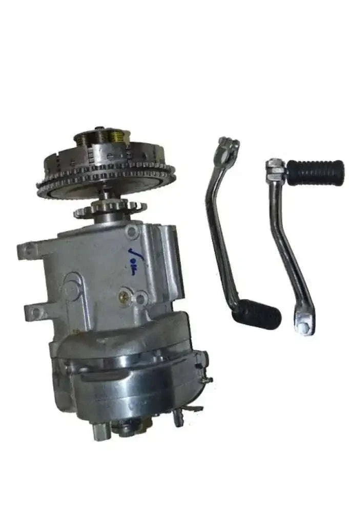 Four-speed gearbox with kick and gear levers, metal housing and linkage