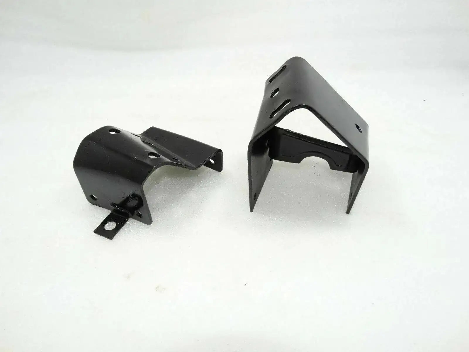 Engine foundation plate bracket set, black metal