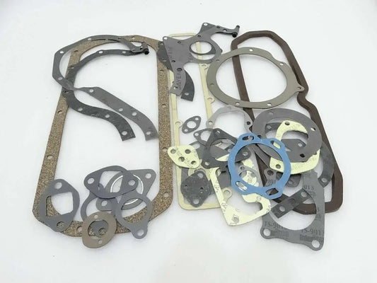 Engine gasket set with assorted gaskets and sealing rings