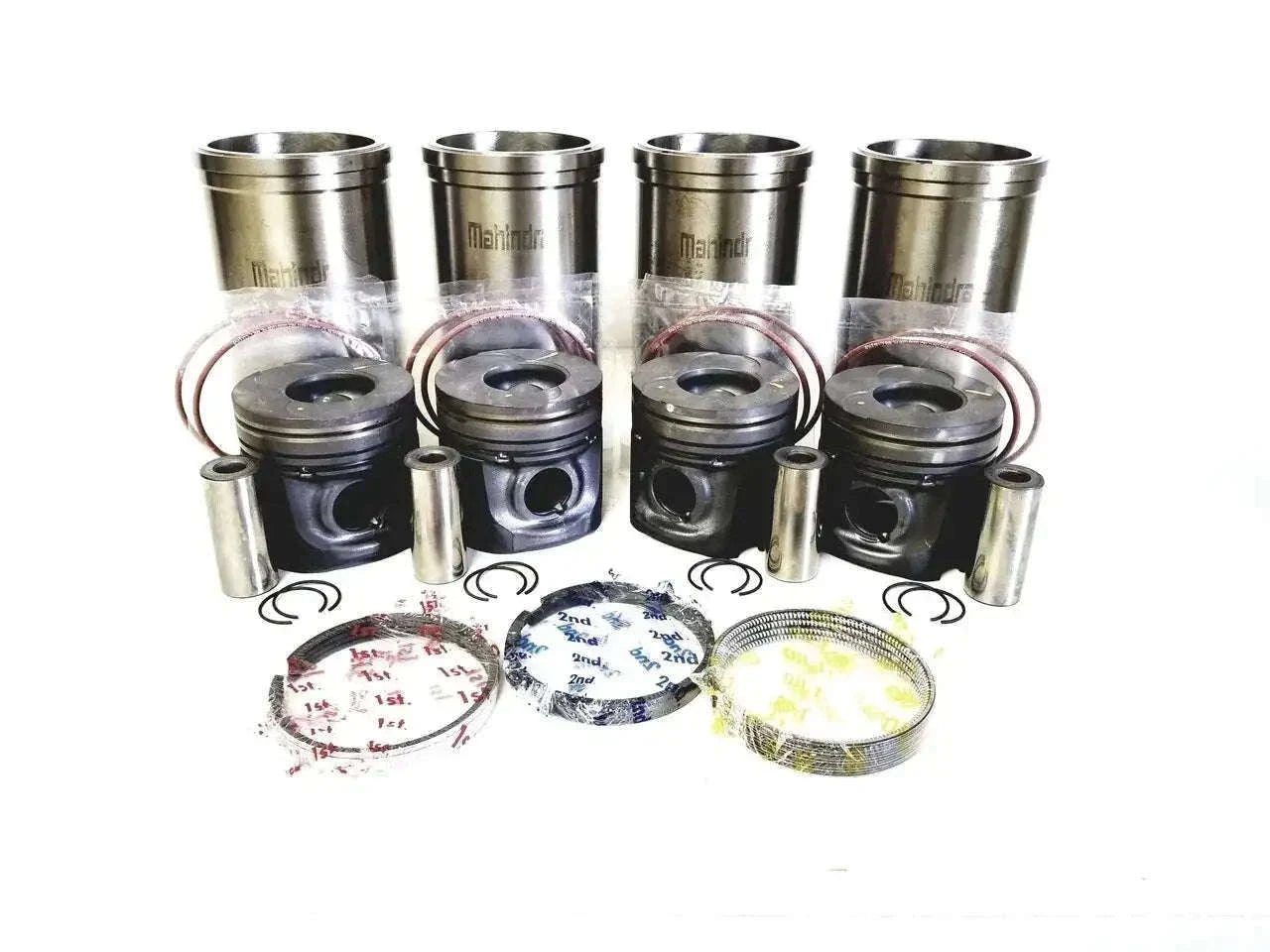 Engine repair kit for Mahindra tractor includes critical components.