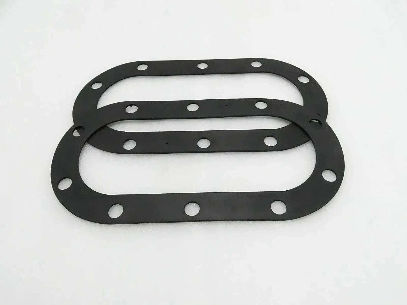 JCB 3CX hydraulic tank gasket pair, durable rubber, designed for sealing hydraulic tanks