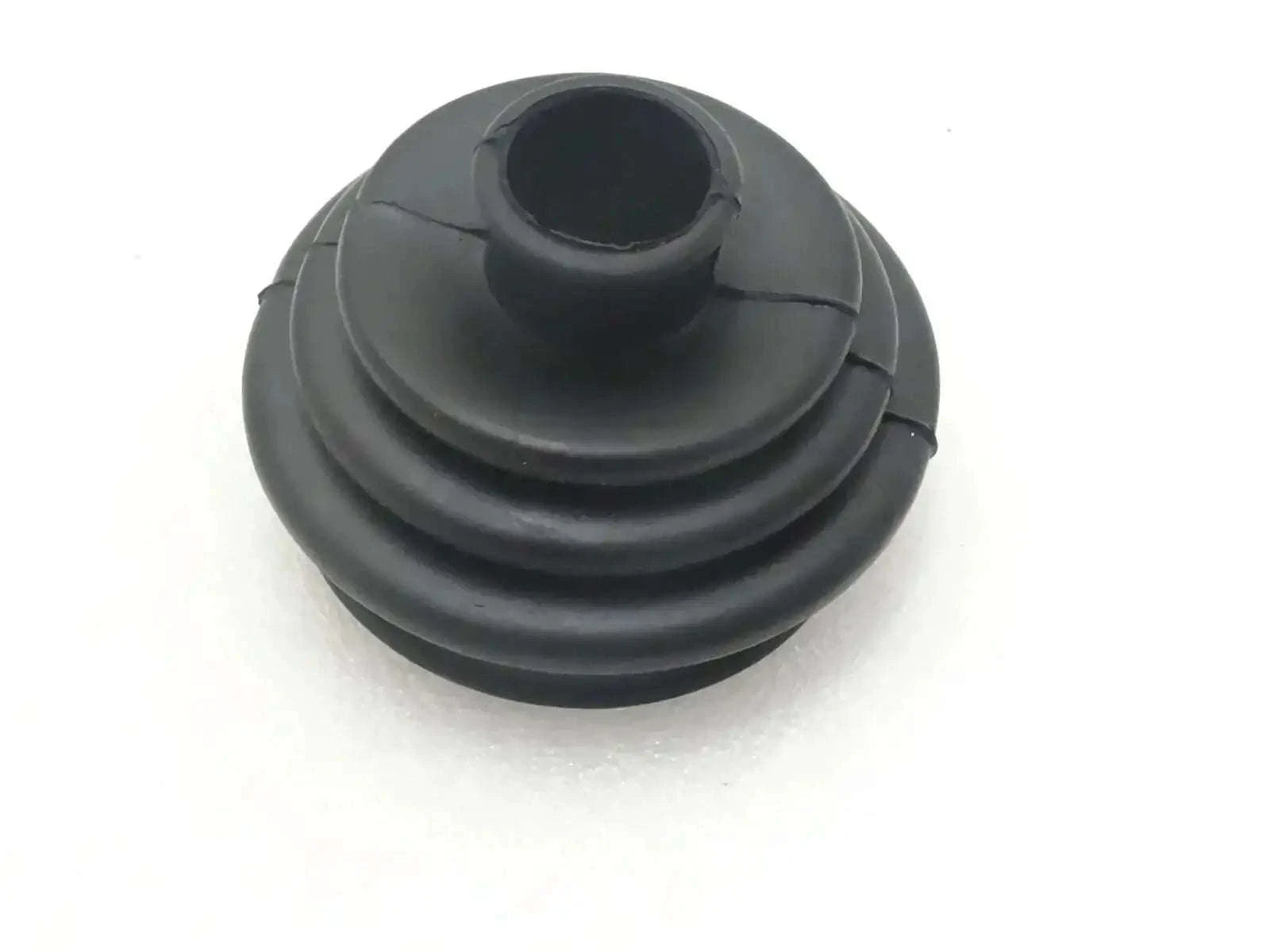 Rubber gear lever gaiter, dark bellows boot with open top