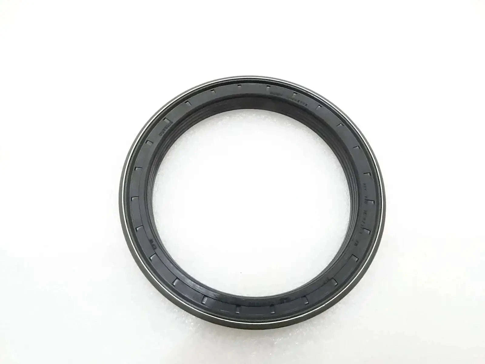Wheel hub seal ring, round black rubber seal with metal edge