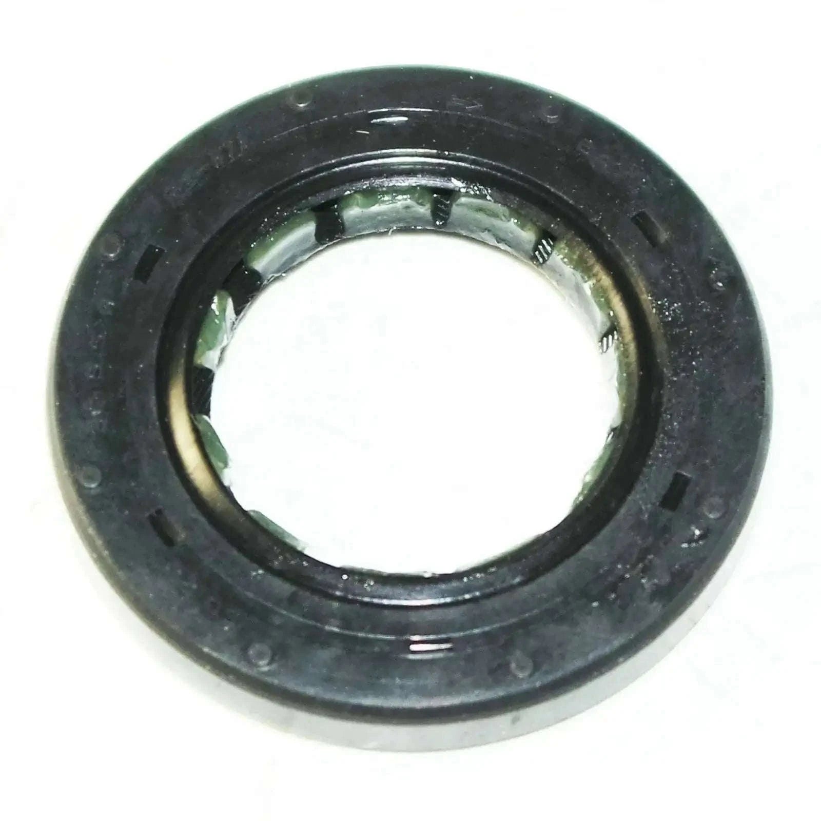 Suzuki Alto Input Shaft Oil Seal 24151m68k00 for 2009-2016 models