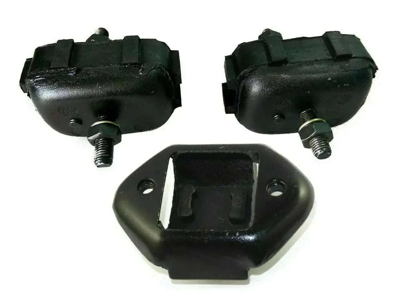 Engine mounting set for Suzuki Samurai with three rubber mounts and bolts