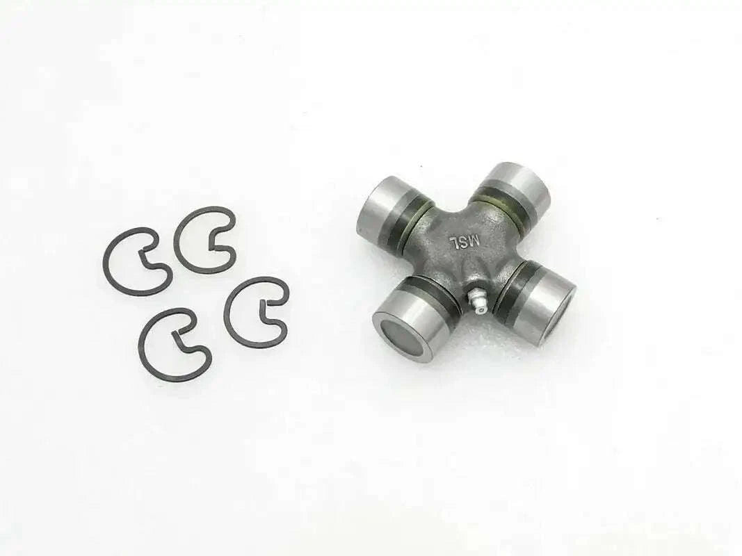 Universal drive shaft U-joint cross with four retaining clips