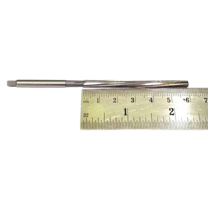 HSS 4,5 mm Parallelschaft-Handreibahle mit spiralförmiger Nut und 58 mm Schneide