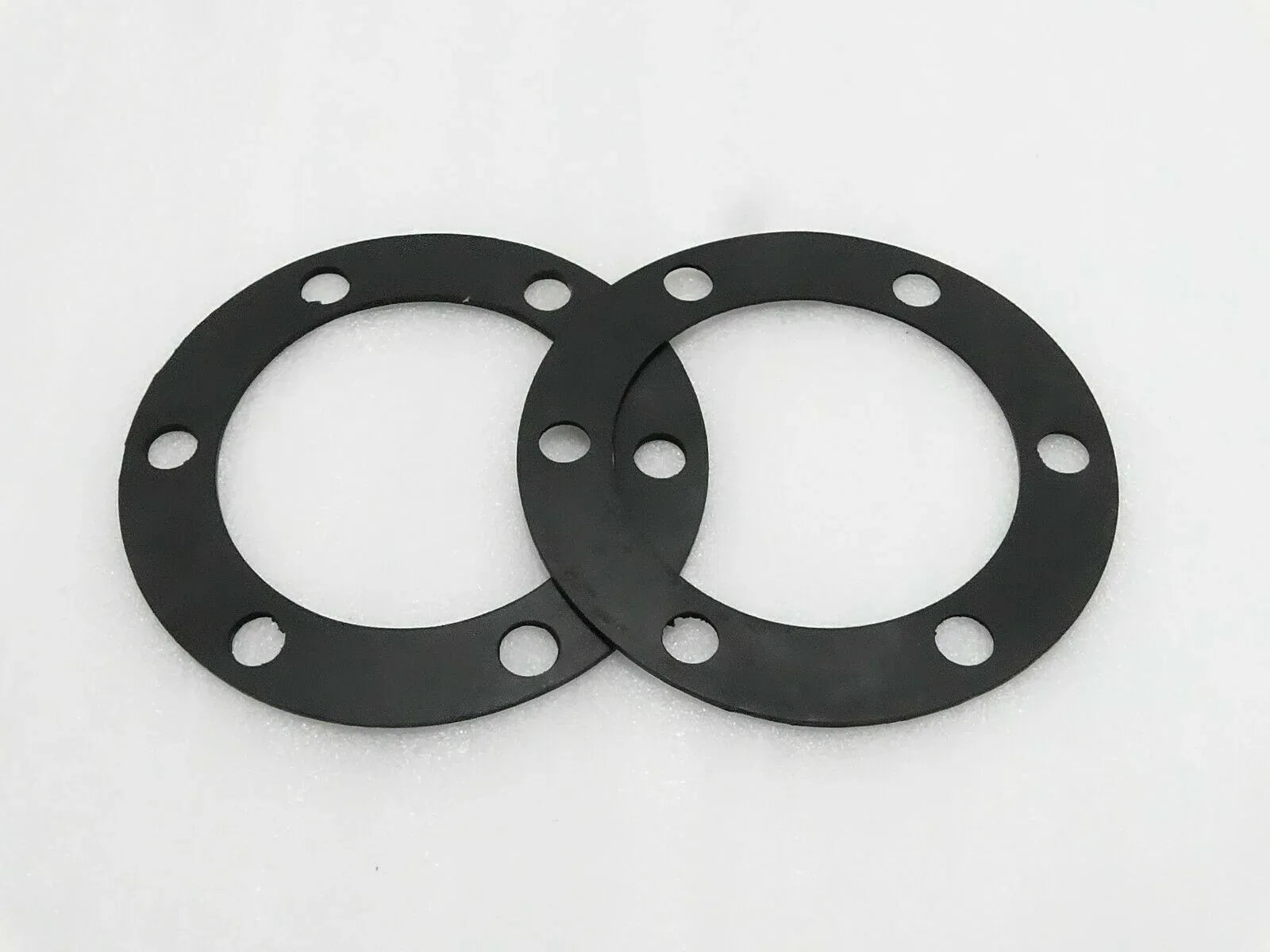 JCB 3cx hydraulic tank gasket pair, durable rubber, designed for sealing hydraulic tanks