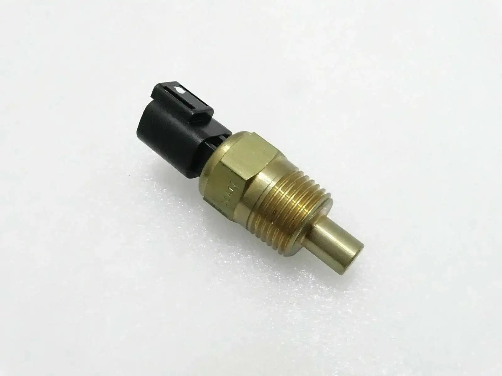 JCB 3CX water temperature sender, brass construction, automotive part for temperature monitoring
