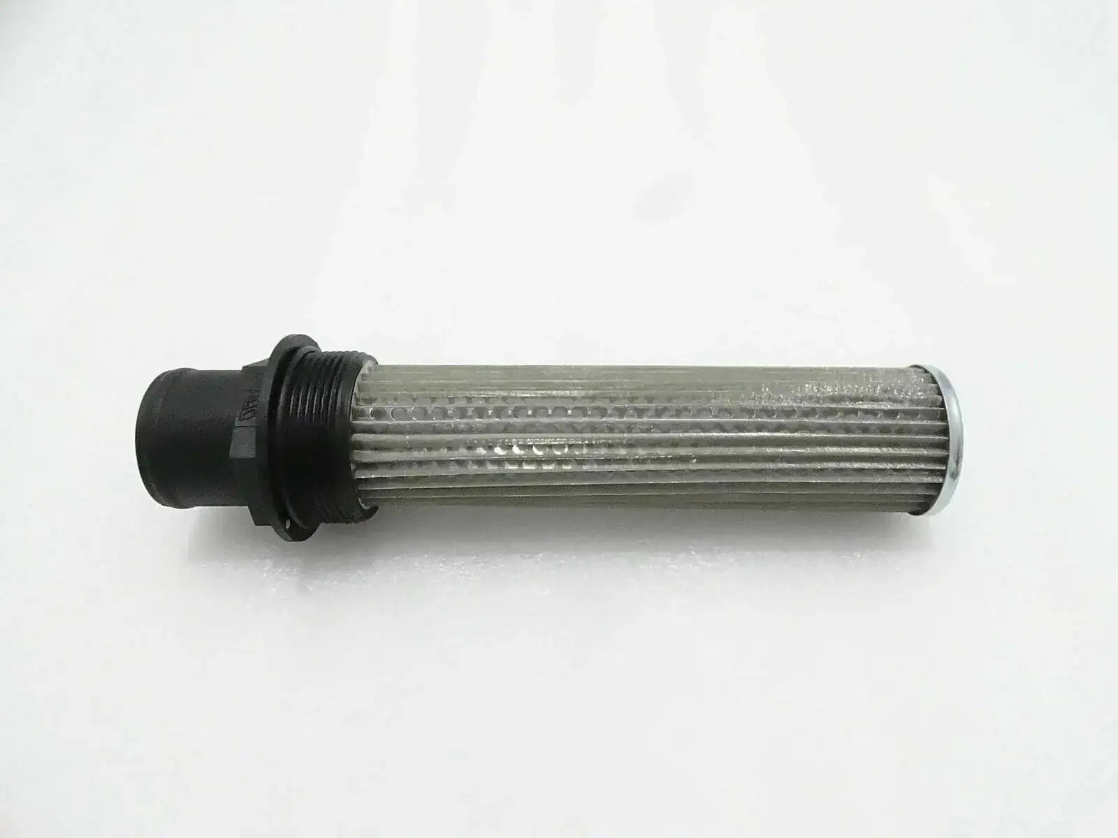 Hydraulic filter cartridge with pleated metal element and black end caps