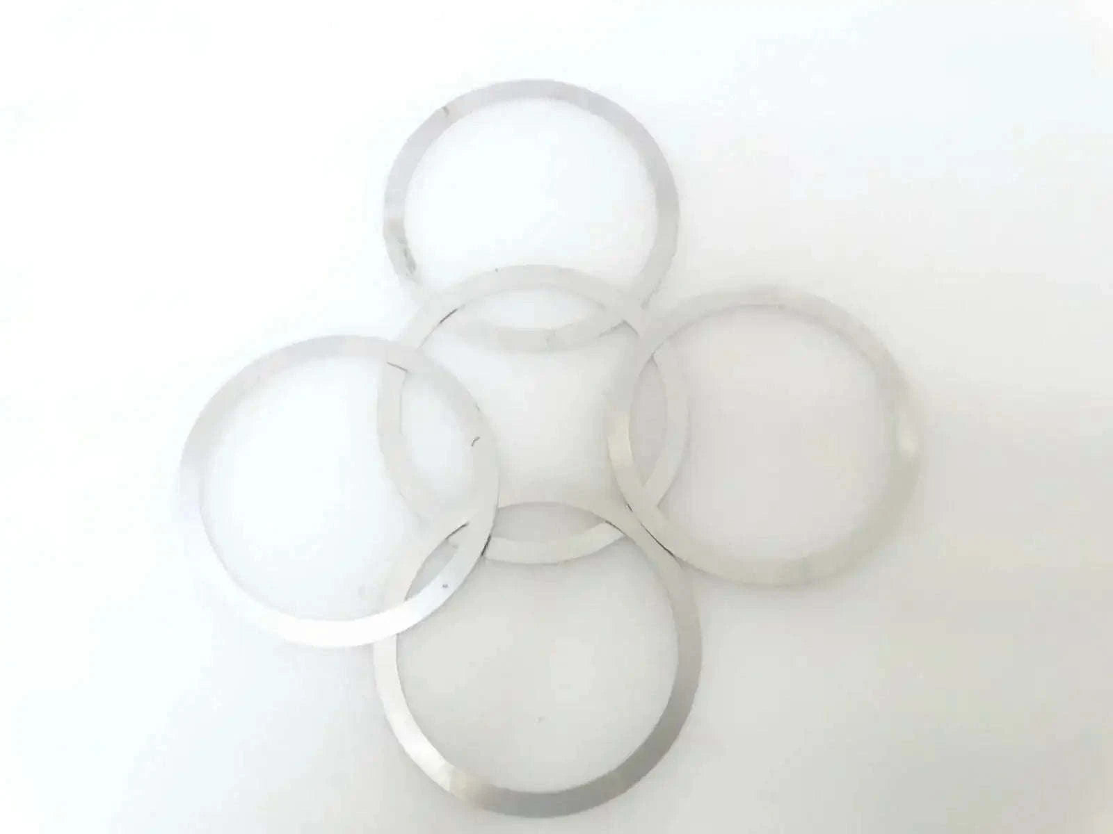 Shim kit: set of five circular metal rings