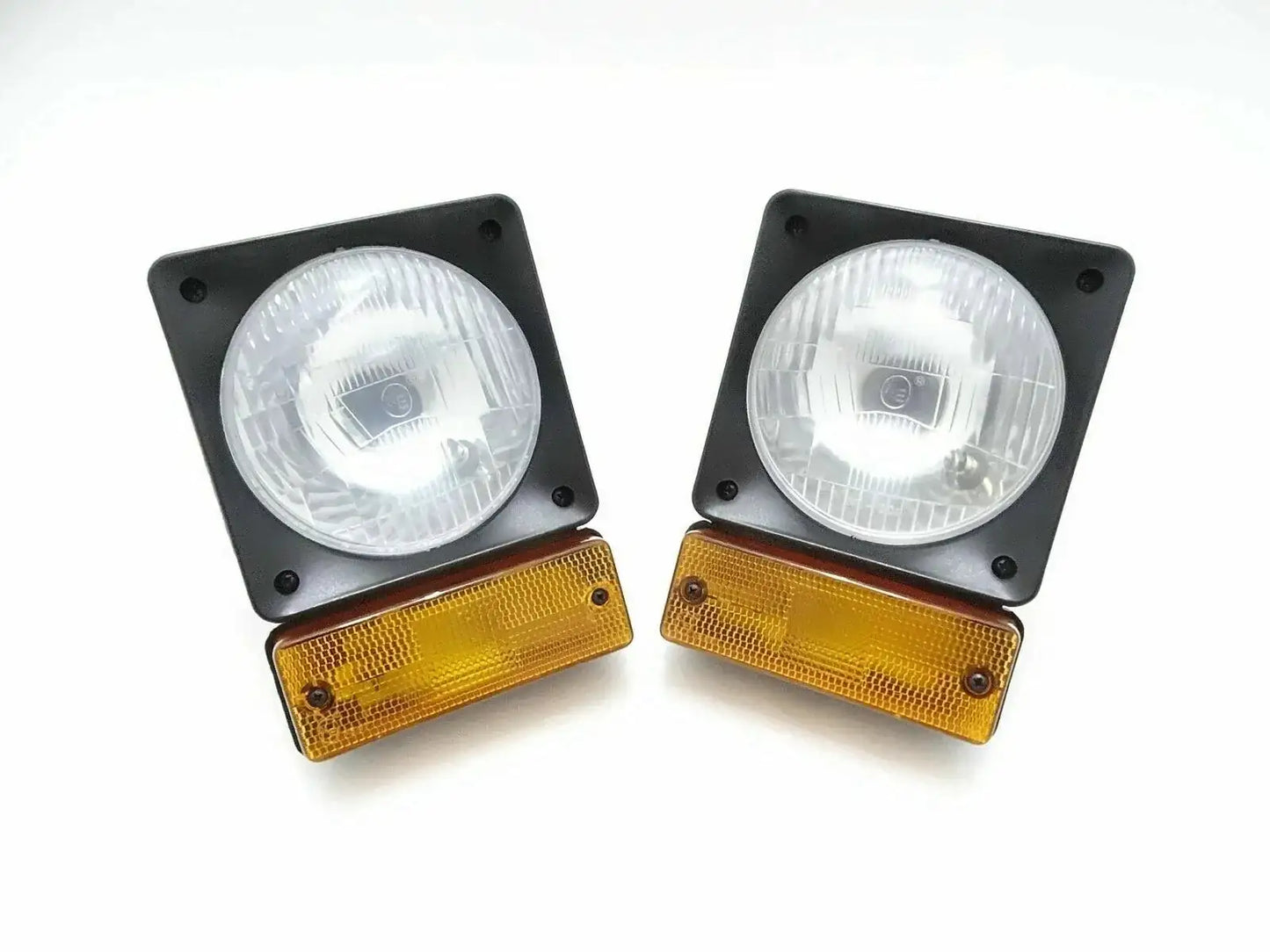 Front headlight set with amber indicator lenses, pair of square lamps