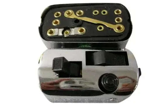 12 V horn and light switch control with black connector and metal housing