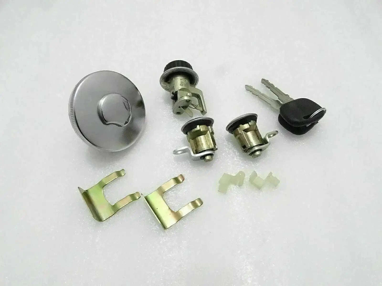 Lockable fuel cap and glove box lock set for Suzuki Samurai Sierra Gypsy