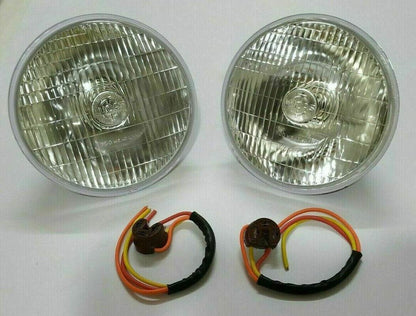 Lucas 700 headlight conversion lamp set with two round headlights and wiring connectors