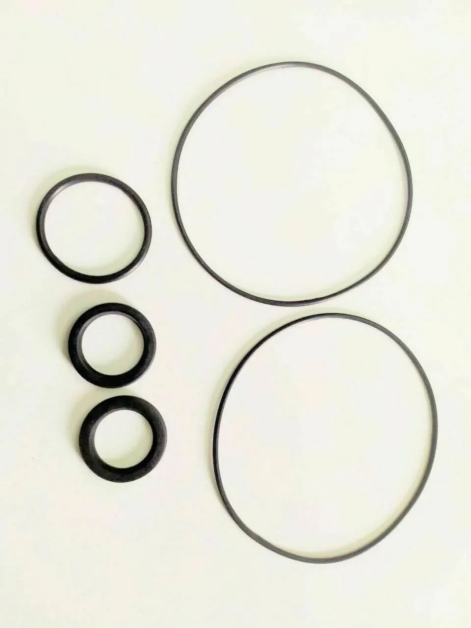 Tractor steering control seal kit with four circular rubber O-ring seals