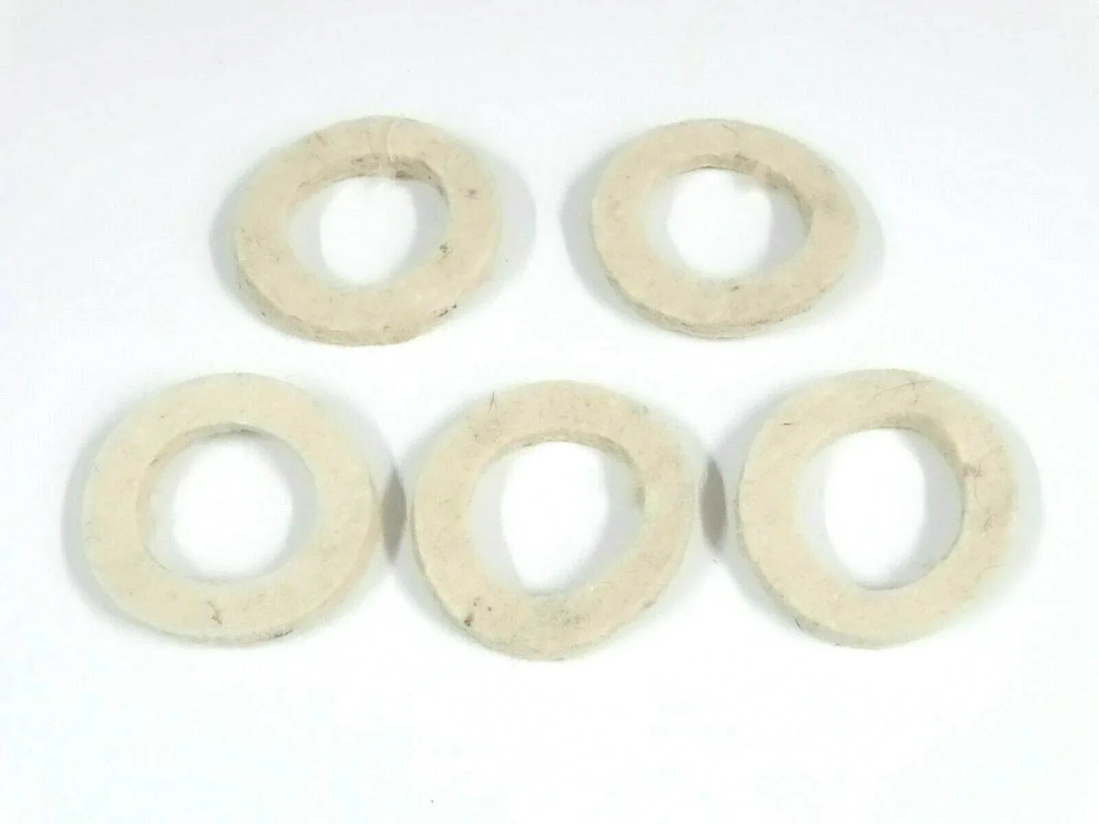 Five felt dust seals for Massey Ferguson 135 tractor, durable and designed for reliable dust protection