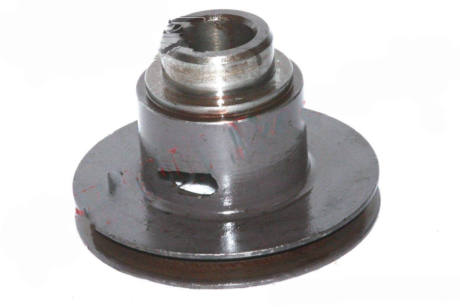 Massey Ferguson crankshaft pulley for various tractor models enhancing engine performance
