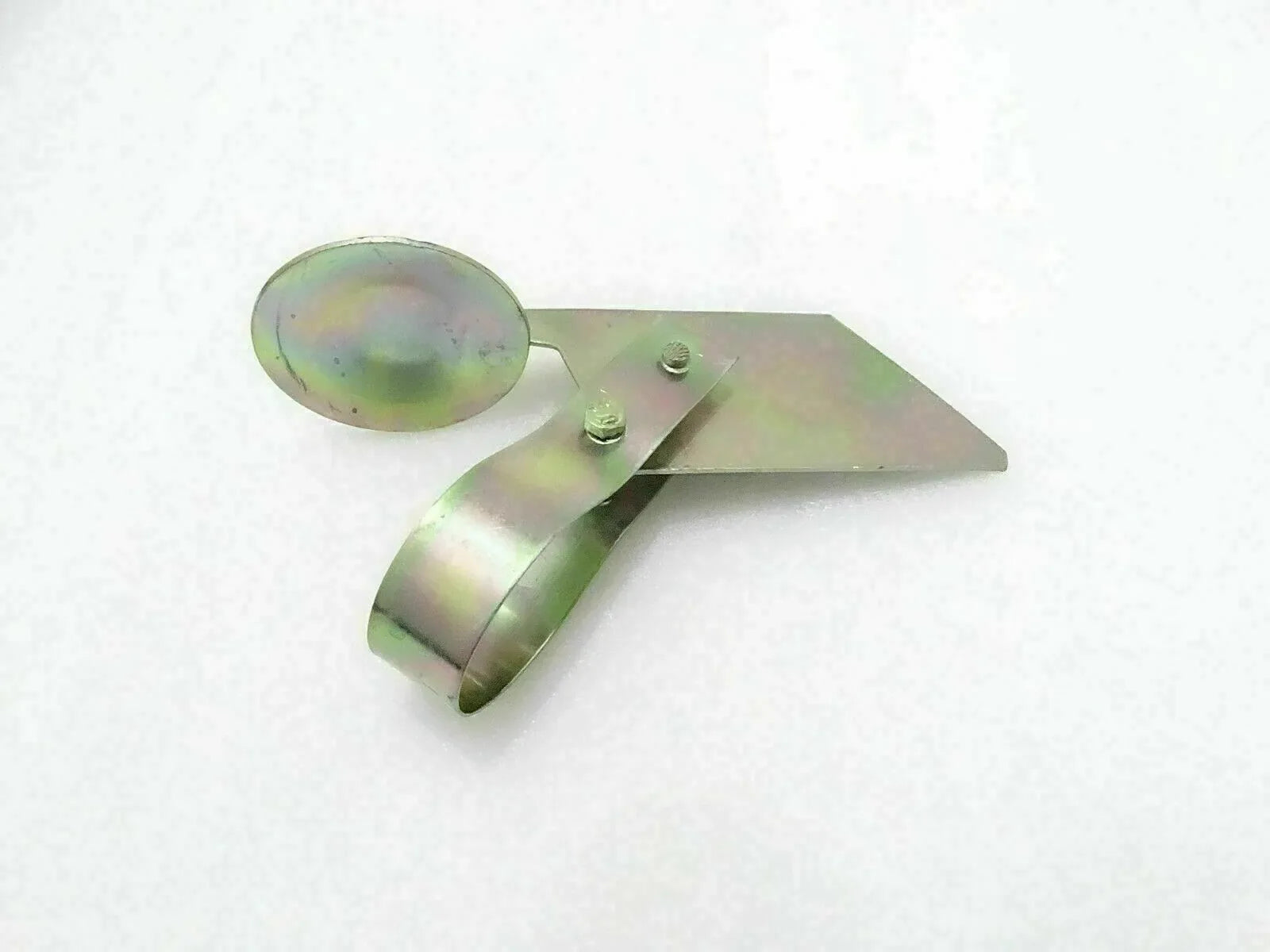 Metal rain cap for tractor silencer with mounting bracket and bolts