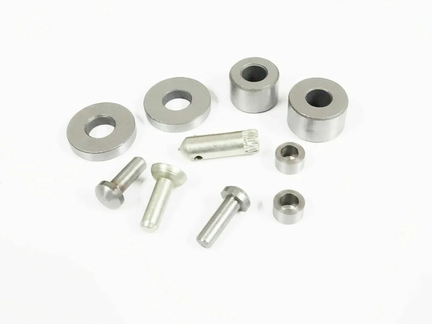 Hydraulic Roller and Pin Kit for Massey Ferguson model, featuring durable steel components for tractor repairs