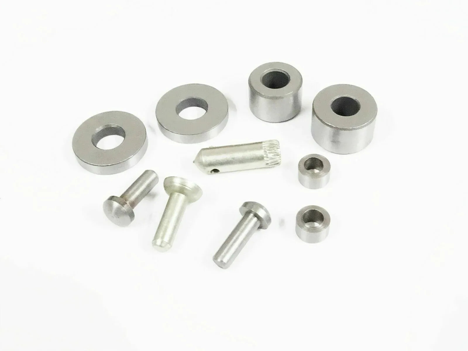 Hydraulic Roller and Pin Kit for Massey Ferguson model, featuring durable steel components for tractor repairs