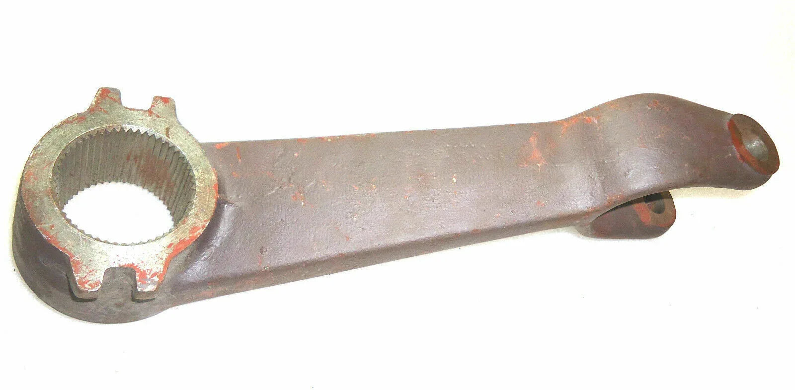 Replacement lift arm for tractors, durable metal, designed for Massey Ferguson model