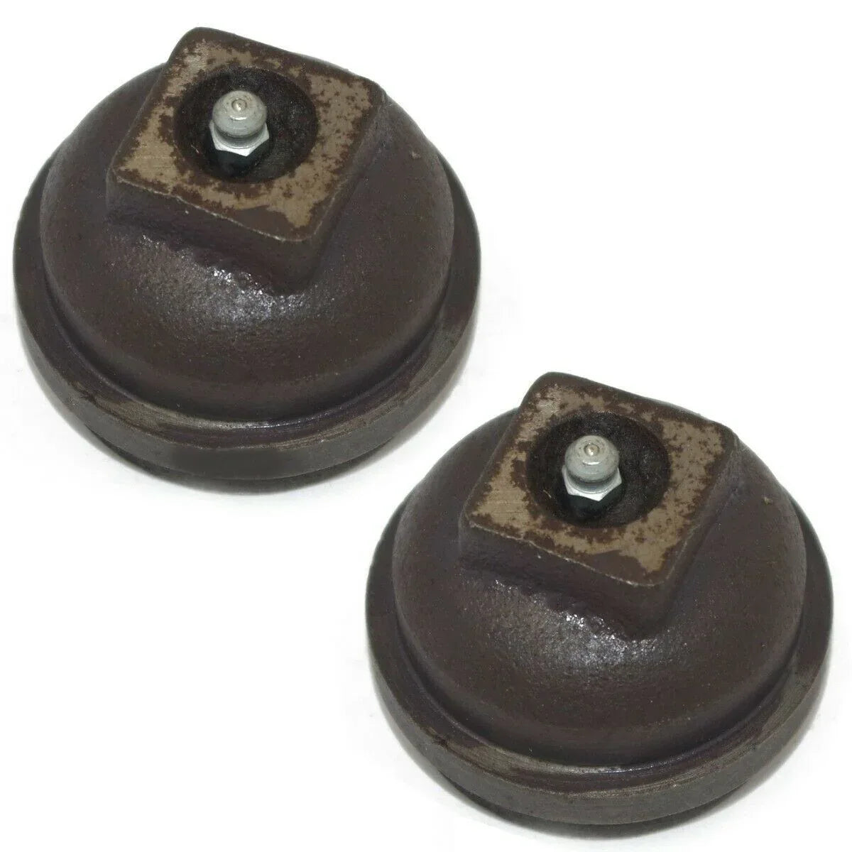 Durable steel wheel hub cap for Massey Ferguson model, designed for easy installation and optimal performance