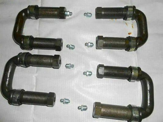 U-shackle kit with dark shackles and mounting bolts