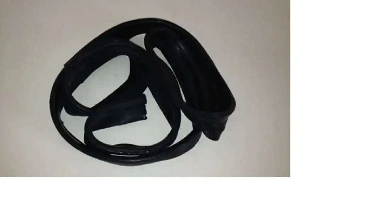 Black rubber front grill beading strip, coiled length with curved profile